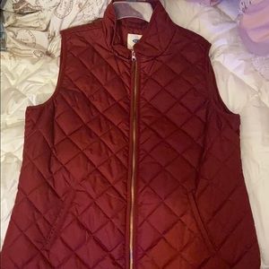 NEVER WORN OLD NAVY DARK BURGUNDY VEST WOMENS